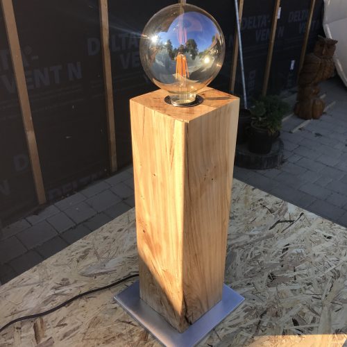 fertige Lampe, Ulme 15x15 poliert und geölt, Aluminium, Edison Lampe
