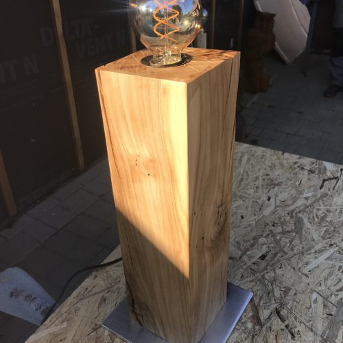fertige Lampe, Ulme 15x15 poliert und geölt, Aluminium, Edison Lampe
